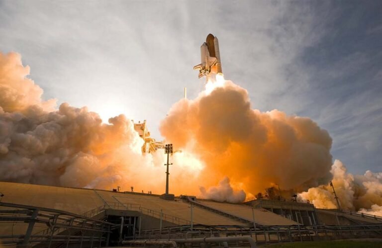 cloud-sunlight-vehicle-fire-rocket-explosion-1160482-pxhere.com